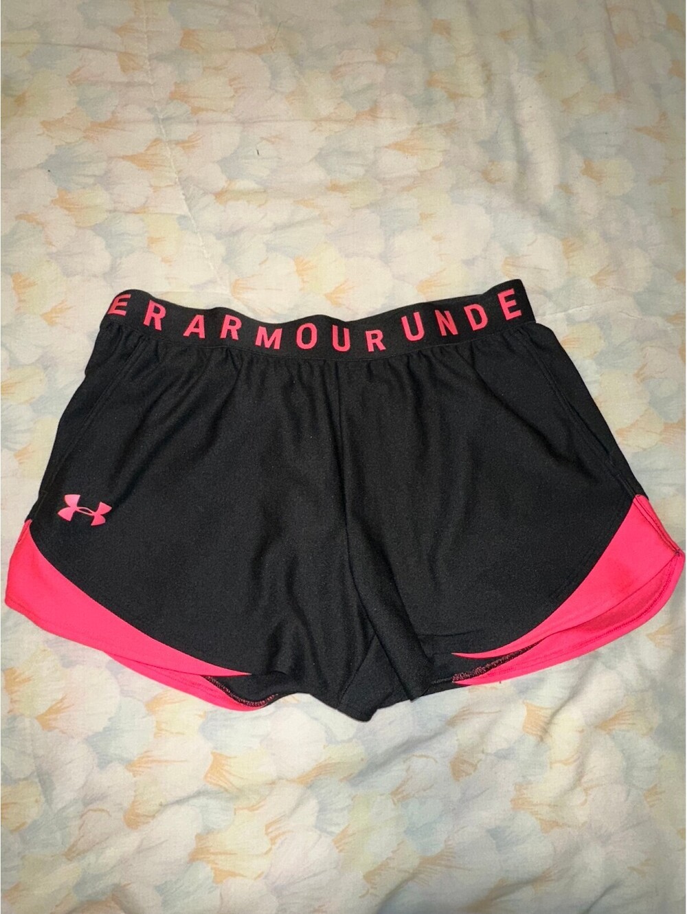 Under Armour Women's Athletic Shorts Black and Pink Size SM